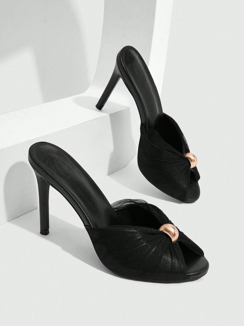 Black Glamorous Women's Open-Toe Mesh Kink Metal Buckle Shoes